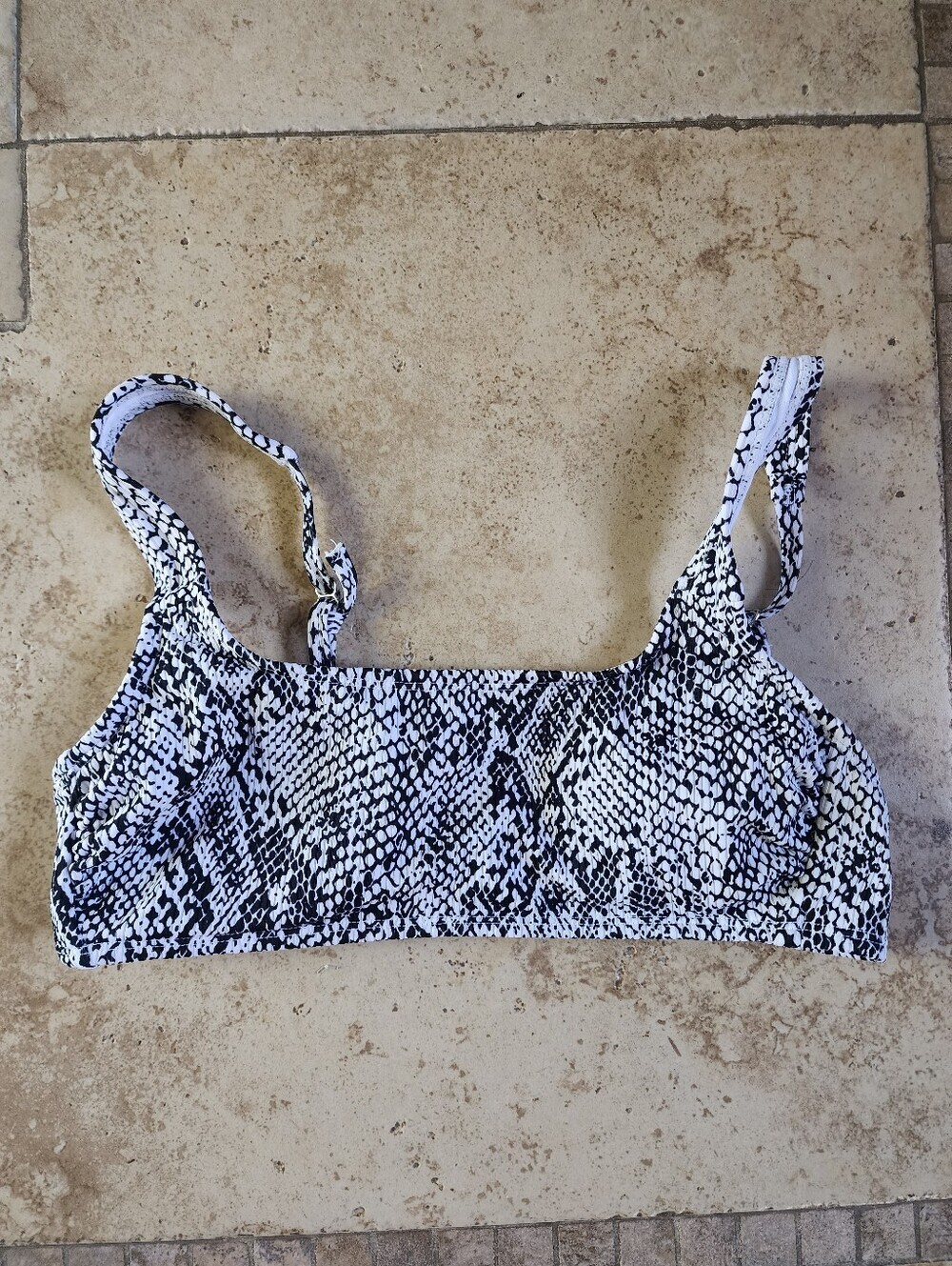 Xhiliration Snake Print Bikini Top - Black & White
